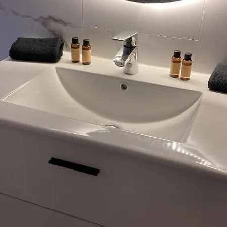 アパート Heel Mooie Studio Met Garage Vlakbij De Zee En De Winkels